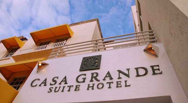 Casa Grande Suites By Yourent ไมอามีบีช ภายนอก รูปภาพ