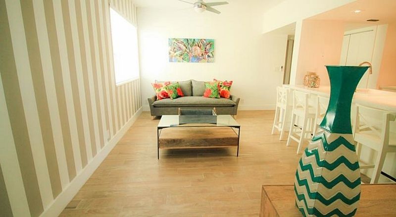 Casa Grande Suites By Yourent ไมอามีบีช ภายนอก รูปภาพ